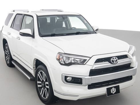 Used 2019 Toyota 4Runner 4WD image 1