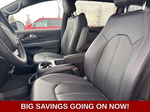 New 2026 Chrysler Pacifica Select w/ S Appearance Package image 20