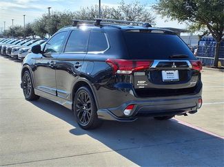 Used 2018 Mitsubishi Outlander LE video 2