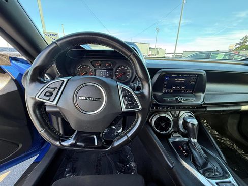 Used 2020 Chevrolet Camaro LT w/ RS Package RWD image 6
