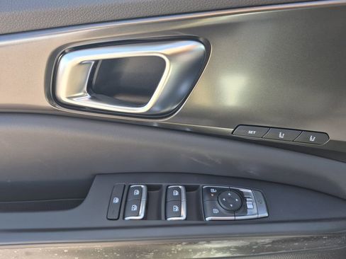 New 2026 Kia Carnival SX image 7