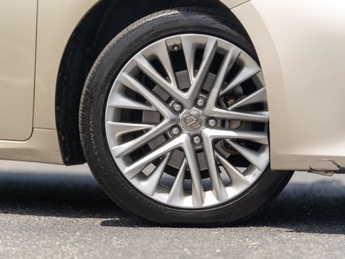 Used 2013 Lexus ES 350 w/ Luxury Pkg FWD image 47