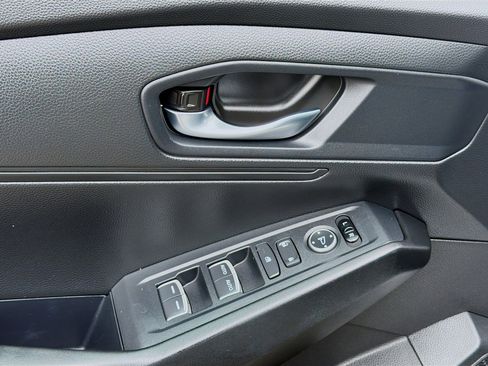 Certified 2024 Honda Accord LX image 17