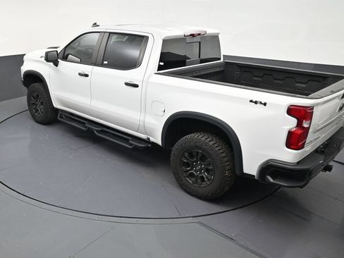 Used 2025 Chevrolet Silverado 1500 ZR2 w/ Technology Package AWD/4WD image 14