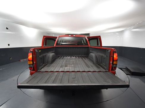 Used 2005 GMC Sierra 2500 SLT w/ Heavy-Duty Power Package image 36