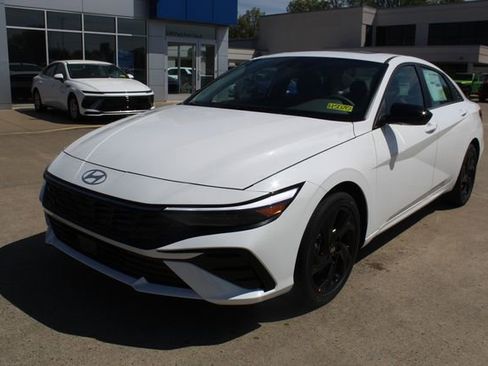 New 2026 Hyundai Elantra SEL Sport FWD image 1