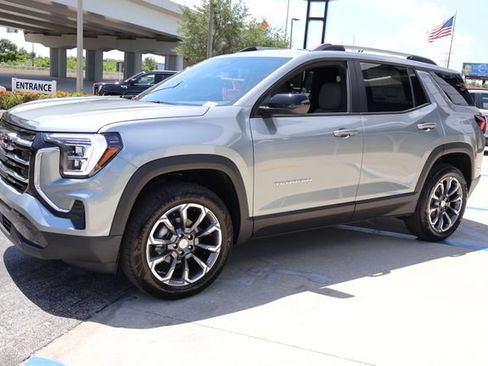 New 2026 GMC Terrain Elevation w/ Elevation Premium Package FWD image 3