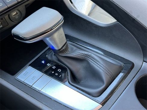 Used 2022 Hyundai Elantra SEL image 19