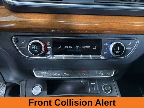 Used 2023 Audi Q5 2.0T Premium w/ Convenience Package AWD/4WD image 18
