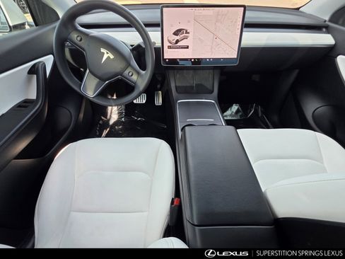 Used 2021 Tesla Model Y Performance image 27