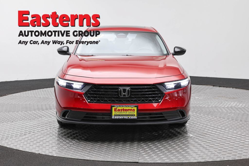 Used 2025 Honda Accord SE image 2