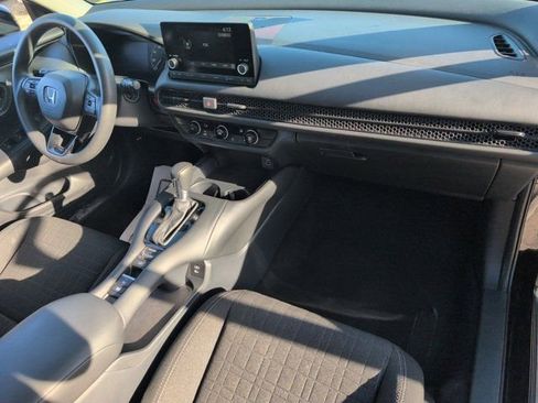 Used 2025 Honda HR-V LX image 31