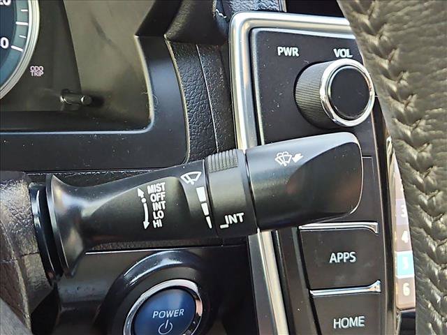 Used 2017 Toyota Camry XLE w/ Moonroof Package FWD image 26