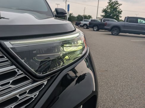 Used 2020 Ford Explorer Limited AWD/4WD image 16