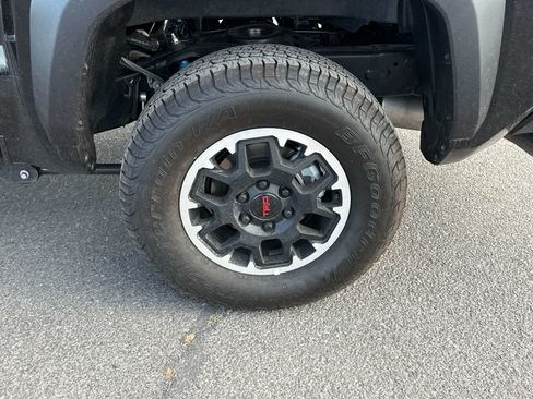 Used 2026 Toyota Tacoma TRD Off-Road AWD/4WD image 30