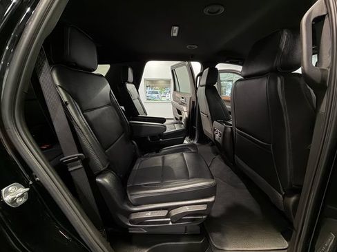 Used 2025 GMC Yukon Denali AWD/4WD image 14