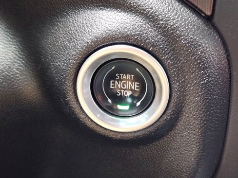 Used 2021 GMC Sierra 1500 AT4 w/ AT4 Premium Package AWD/4WD image 18