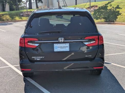 Used 2023 Honda Odyssey Elite image 5