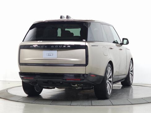 New 2025 Land Rover Range Rover SE image 6
