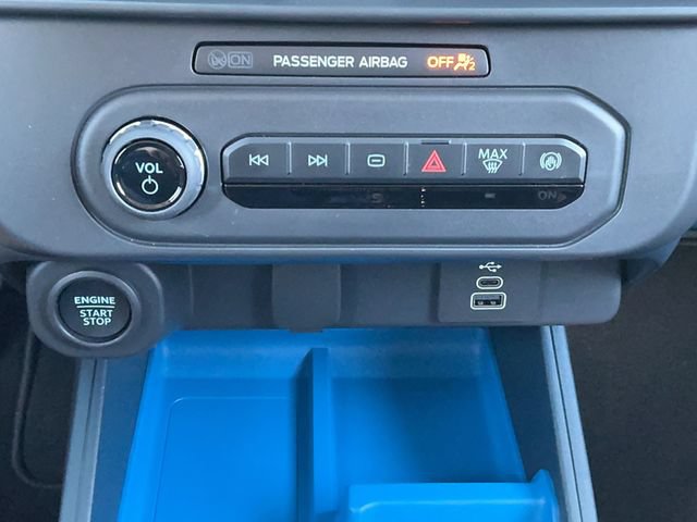 New 2025 Ford Maverick XLT w/ XLT Luxury Package FWD image 22