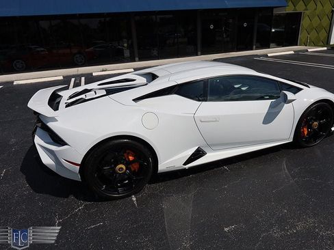 Used 2023 Lamborghini Huracan Tecnica RWD image 15
