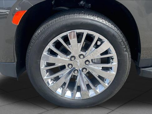 Used 2021 Chevrolet Tahoe LT w/ LT Signature Package RWD image 11