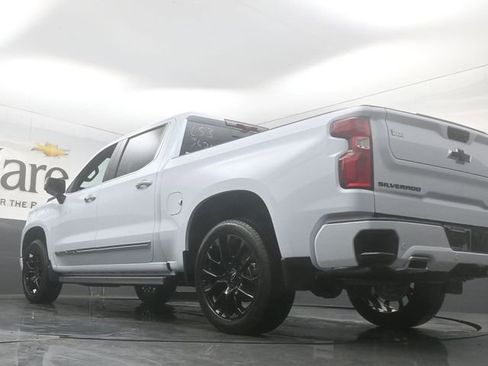 New 2026 Chevrolet Silverado 1500 High Country AWD/4WD image 5