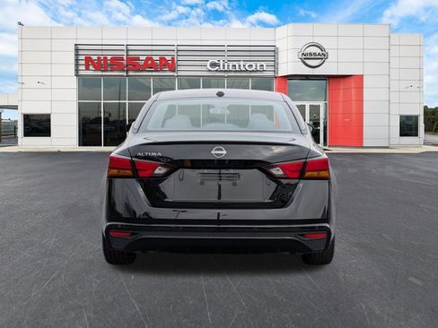 Certified 2025 Nissan Altima 2.5 SV image 4