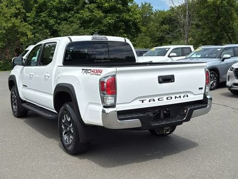 Certified 2021 Toyota Tacoma TRD Off-Road AWD/4WD image 4