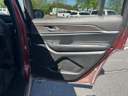 Used 2024 Jeep Grand Cherokee L Limited w/ Trailer Tow Package AWD/4WD image 13