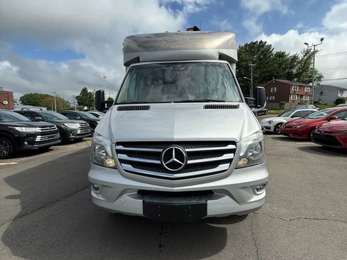Used 2016 Mercedes-Benz Sprinter 3500 image 2