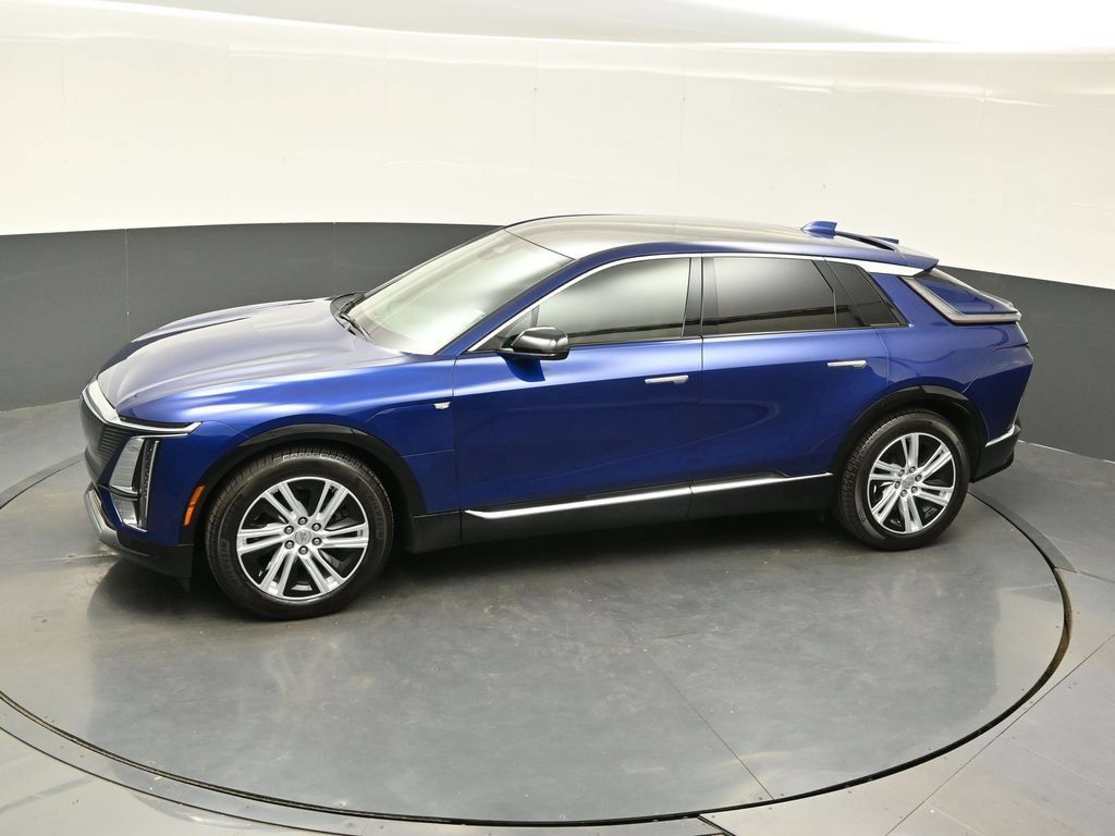 Certified 2024 Cadillac Lyriq Tech AWD/4WD image 25