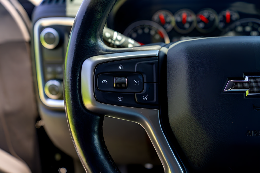 Used 2020 Chevrolet Silverado 1500 RST w/ All-Star Edition RWD image 14
