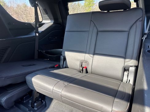 Used 2024 Chevrolet Tahoe High Country image 12