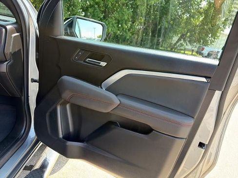 Used 2023 Chevrolet Colorado Z71 w/ Z71 Convenience Package 2 AWD/4WD image 16