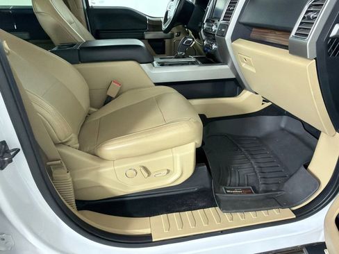 Used 2015 Ford F150 Lariat w/ Equipment Group 502A Luxury image 14