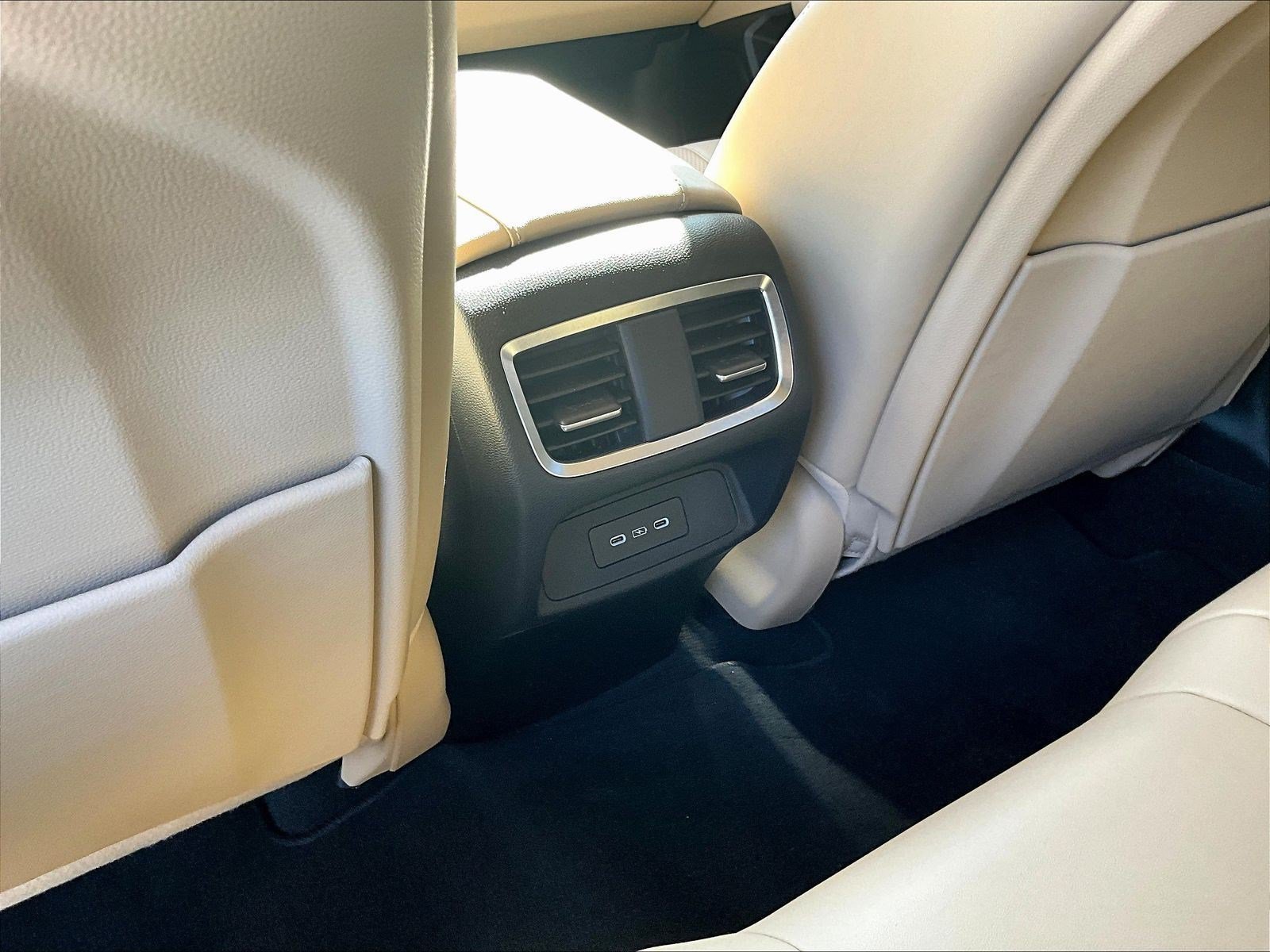 Used 2024 Acura RDX w/ Technology Package AWD/4WD image 10
