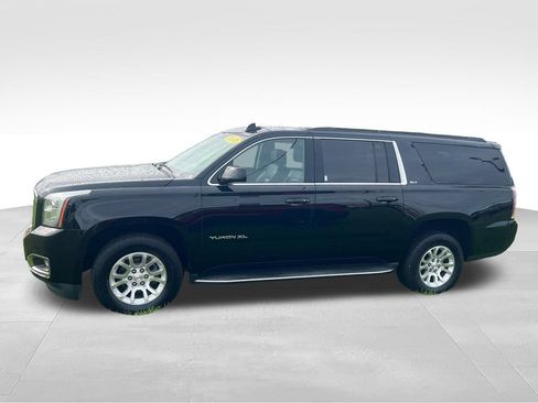 Used 2018 GMC Yukon XL SLT AWD/4WD image 2