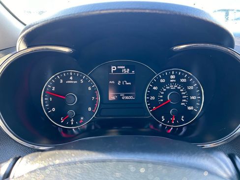 Used 2018 Kia Forte LX image 12