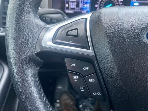 Used 2023 Ford Edge SEL image 8