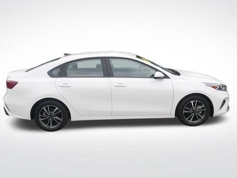Used 2024 Kia Forte LXS FWD image 10