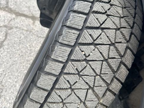 Used 2022 Ford Explorer XLT w/ Equipment Group 202A image 33