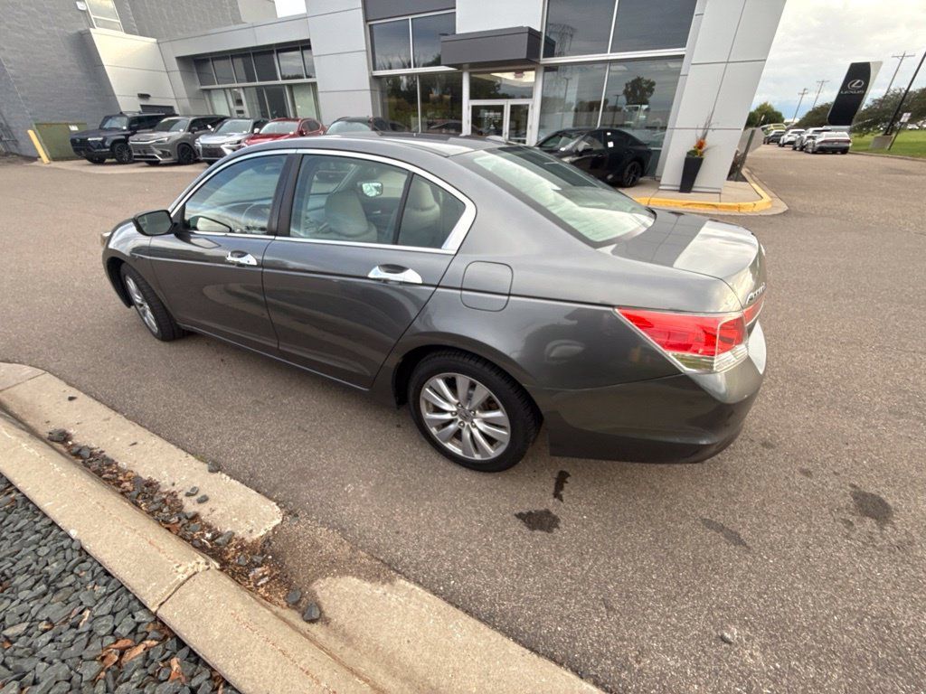 Used 2011 Honda Accord EX-L image 5