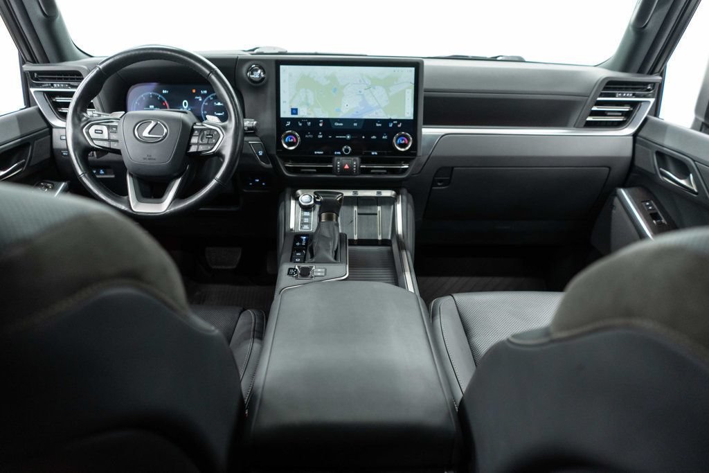 Used 2024 Lexus GX 550 AWD/4WD image 8