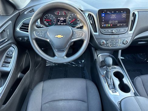 Used 2023 Chevrolet Malibu LT image 22