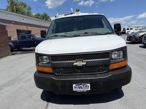 Used 2015 Chevrolet Express 2500 RWD image 4