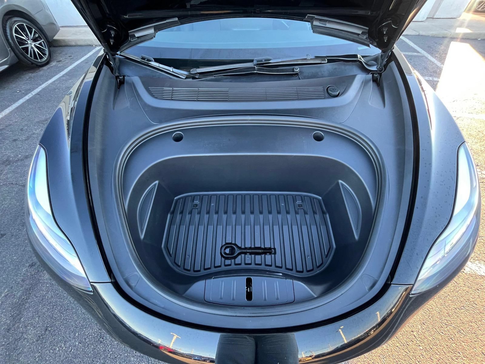 Used 2023 Tesla Model 3 Long Range AWD/4WD image 5
