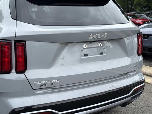 Used 2023 Kia Sorento SX AWD/4WD image 11