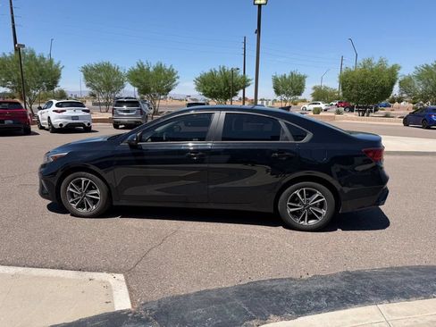 Used 2024 Kia Forte LXS FWD image 9