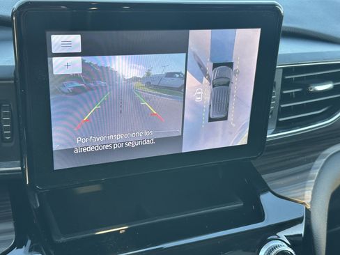 Used 2022 Ford Explorer Limited image 29